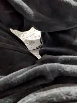 Elixire1 online show from November 30, 2025, 7:25 pm