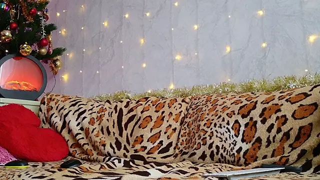 Simabigsmile online show from December 2, 2025, 8:05 am