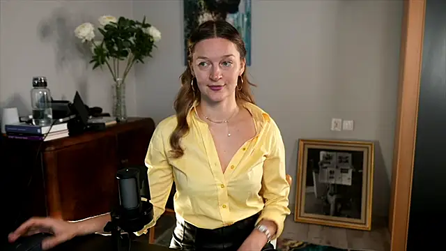 Snapshot of Special___ chatting on December 22, 2024, 8:58 pm Special    online show from December 22, 2024, 8:58 pm