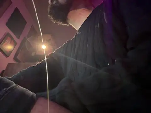 htk1975 online show from December 17, 2025, 10:09 am