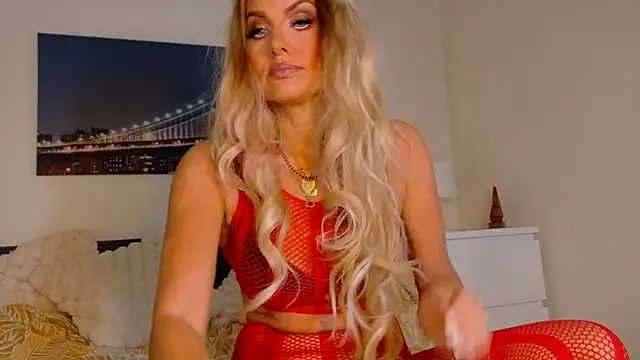 Tinkerbell822 online show from October 24, 2025, 7:40 am