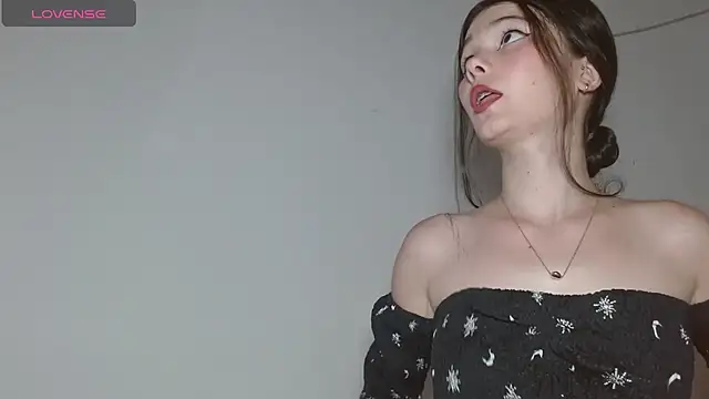 emily littesweet online show from August 6, 2026, 11:44 pm