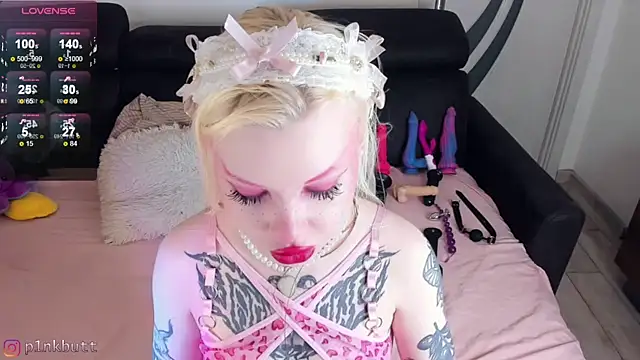 Snapshot of HelenGoat chatting on January 15, 2025, 11:51 pm HelenGoat online show from January 15, 2025, 11:51 pm