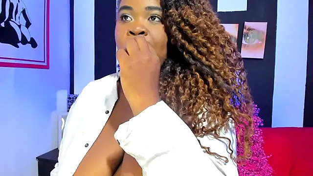 Snapshot of YeminaLeman chatting on March 2, 2025, 4:25 pm YeminaLeman online show from March 2, 2025, 4:25 pm