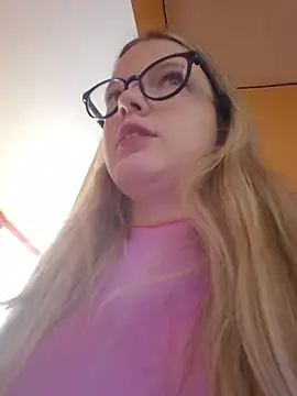 Snapshot of -veranito- chatting on September 9, 2025, 5:11 pm -veranito- online show from September 9, 2025, 5:11 pm