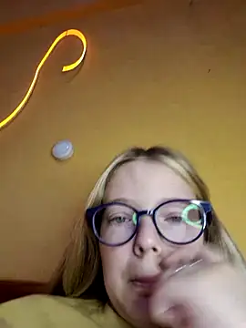 Snapshot of -veranito- chatting on March 13, 2025, 3:11 am -veranito- online show from March 13, 2025, 3:11 am