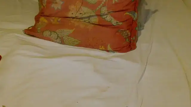 34MANON online show from October 25, 2025, 5:39 am