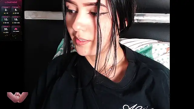 Danae 999 online show from March 17, 2026, 11:30 pm