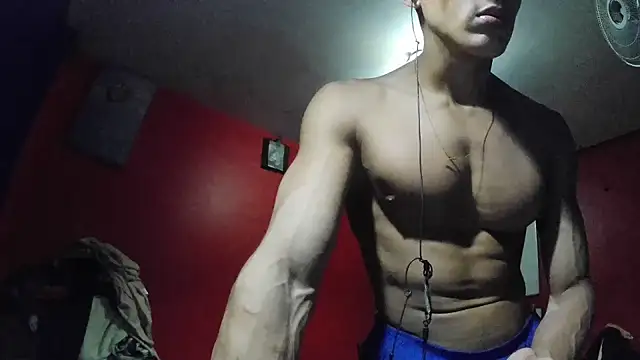 crazylatinguyy online show from February 4, 2026, 2:50 am