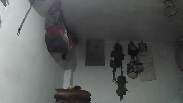 crazylatinguyy online show from December 4, 2025, 10:31 pm