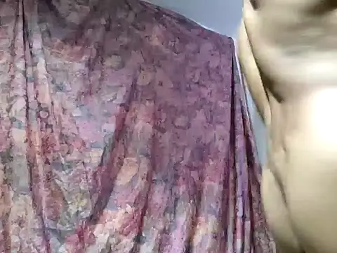 crazylatinguyy online show from December 3, 2024, 3:26 am