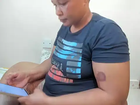 Snapshot of bigbooty29 chatting on March 21, 2026, 7:42 am bigbooty29 online show from March 21, 2026, 7:42 am