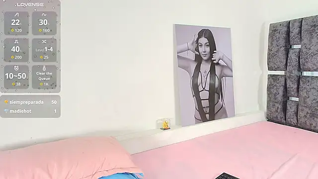 Natasharuso online show from November 27, 2025, 12:05 pm