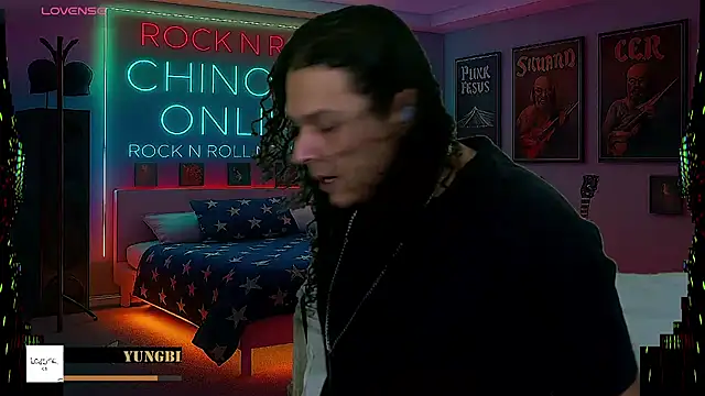 Snapshot of chino_roz chatting on February 18, 2026, 6:44 am chino roz online show from February 18, 2026, 6:44 am