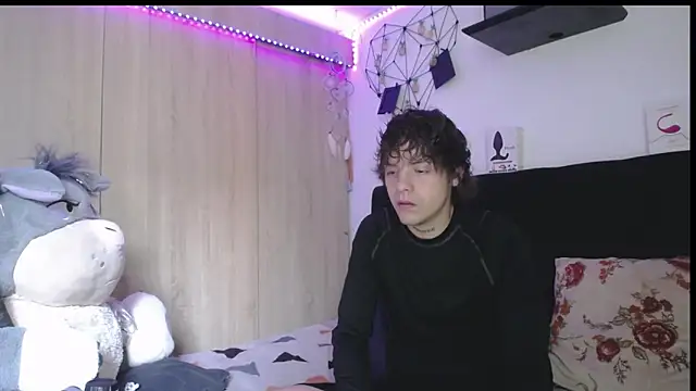 Santiago kiler online show from March 31, 2026, 1:57 pm