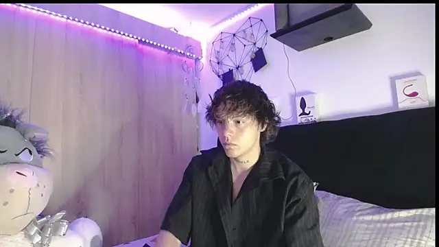 Santiago kiler online show from April 15, 2026, 12:21 pm