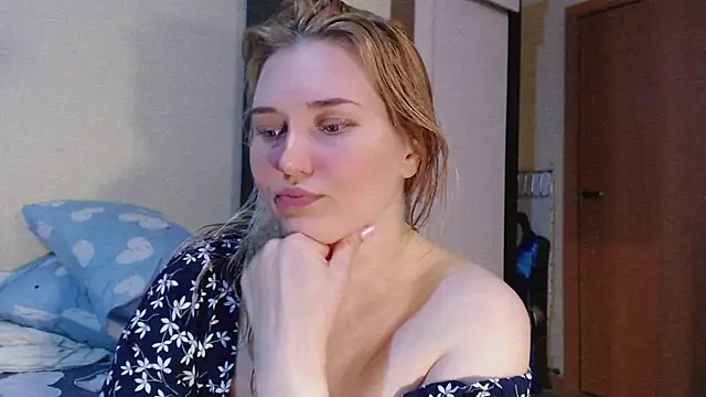 mmmPinUpGirl online show from June 20, 2026, 7:52 pm