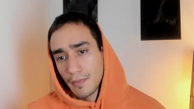 Snapshot of AlexRivera6 chatting on March 17, 2025, 11:46 pm AlexRivera6 online show from March 17, 2025, 11:46 pm