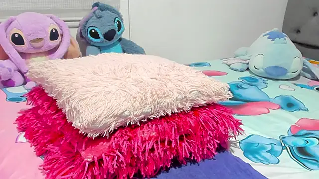 Elizabeth 18  online show from November 5, 2025, 2:58 am