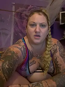 Snapshot of SexyZannaRose chatting on September 22, 2025, 3:23 am SexyZannaRose online show from September 22, 2025, 3:23 am