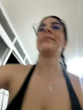  Niah  online show from November 8, 2025, 11:19 pm