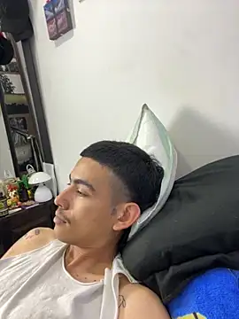 sorry-mom69 online show from November 15, 2025, 5:44 am