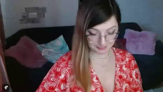 Arielsssplash online show from December 4, 2025, 8:02 am