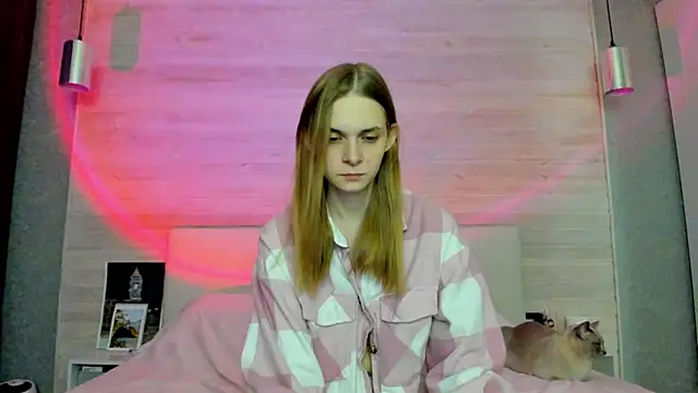 molly hunt  online show from March 31, 2026, 5:26 pm