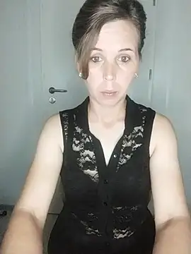 Snapshot of loveis007 chatting on September 15, 2025, 7:14 pm loveis007 online show from September 15, 2025, 7:14 pm