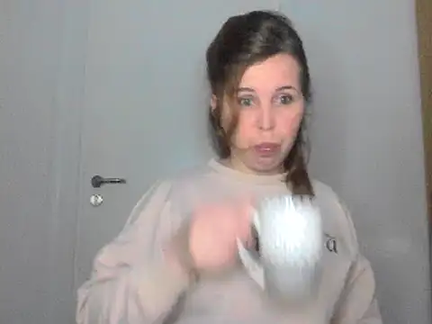 Snapshot of loveis007 chatting on March 7, 2025, 9:48 pm loveis007 online show from March 7, 2025, 9:48 pm