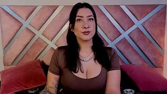  kelly hous36 online show from June 1, 2026, 1:00 pm