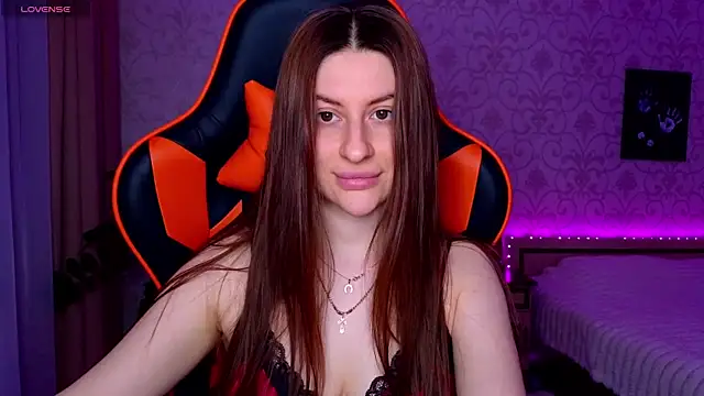 Elishka  online show from April 14, 2026, 9:31 pm