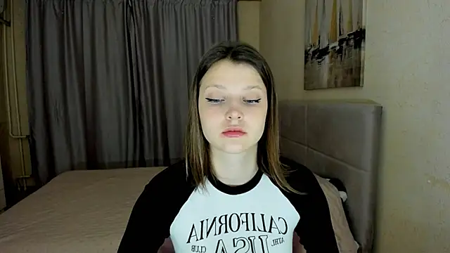 Snapshot of SoniNesti chatting on November 6, 2025, 2:32 pm SoniNesti online show from November 6, 2025, 2:32 pm