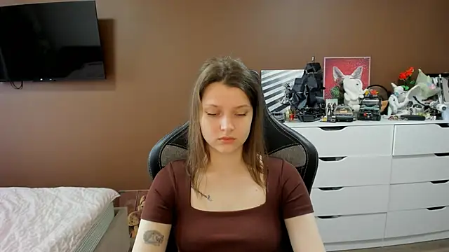 SoniNesti online show from June 3, 2026, 2:33 pm
