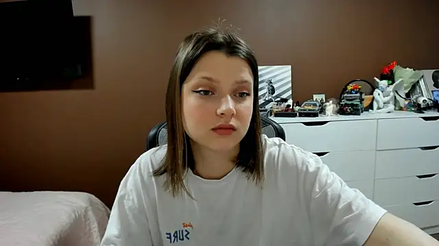 Snapshot of SoniNesti chatting on March 3, 2026, 3:08 pm SoniNesti online show from March 3, 2026, 3:08 pm