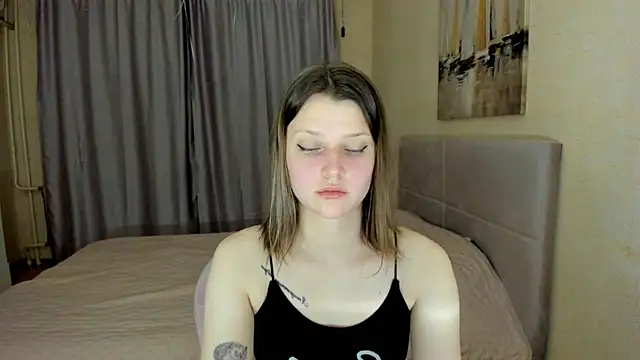 Snapshot of SoniNesti chatting on October 24, 2025, 4:17 pm SoniNesti online show from October 24, 2025, 4:17 pm