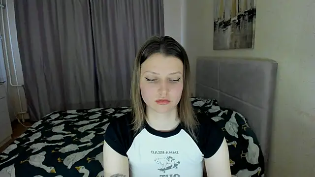 Snapshot of SoniNesti chatting on September 19, 2025, 2:10 pm SoniNesti online show from September 19, 2025, 2:10 pm