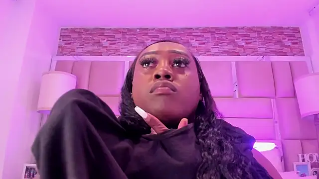 ShaniaBrownn online show from March 14, 2026, 7:42 pm