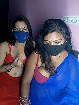 Snapshot of cutee__crazy chatting on October 7, 2025, 6:09 pm cutee  crazy online show from October 7, 2025, 6:09 pm