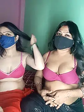 Snapshot of cutee__crazy chatting on October 16, 2025, 6:05 pm cutee  crazy online show from October 16, 2025, 6:05 pm