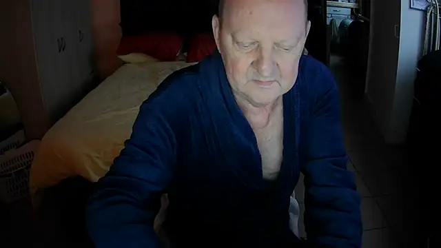 Snapshot of passifsoumis1963 chatting on November 16, 2025, 1:05 pm passifsoumis1963 online show from November 16, 2025, 1:05 pm