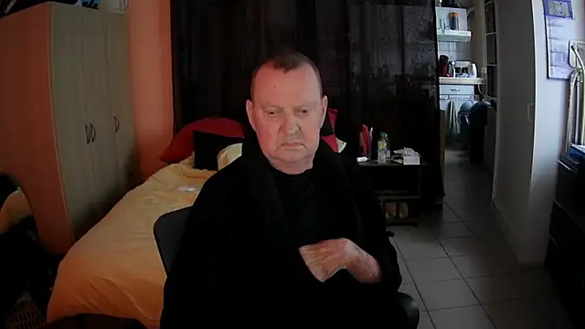 Snapshot of passifsoumis1963 chatting on November 11, 2025, 8:20 am passifsoumis1963 online show from November 11, 2025, 8:20 am