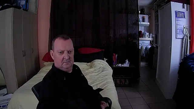 Snapshot of passifsoumis1963 chatting on November 14, 2025, 10:30 am passifsoumis1963 online show from November 14, 2025, 10:30 am