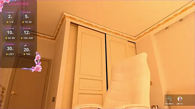 Snapshot of Sury_01 chatting on September 11, 2025, 2:28 pm Sury 01 online show from September 11, 2025, 2:28 pm