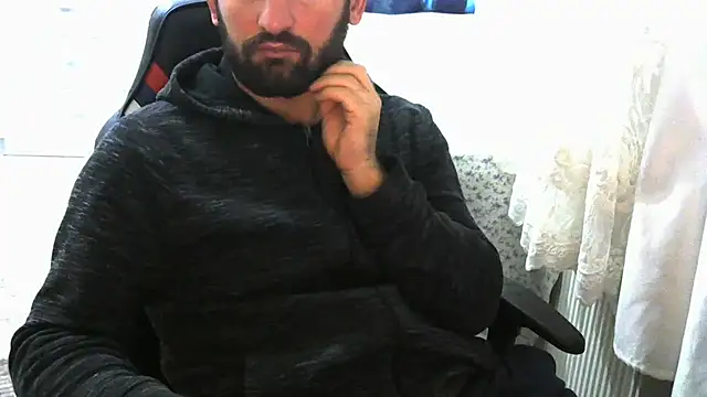 crazybaby5461 online show from November 29, 2025, 6:08 pm