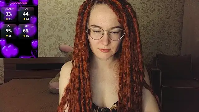 Snapshot of AgnesGraham chatting on February 6, 2025, 9:17 pm AgnesGraham online show from February 6, 2025, 9:17 pm