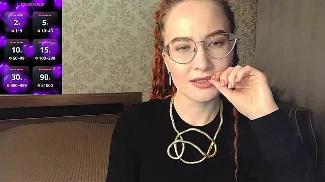 Snapshot of AgnesGraham chatting on February 21, 2025, 8:27 pm AgnesGraham online show from February 21, 2025, 8:27 pm