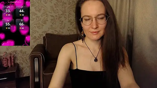 Snapshot of AgnesGraham chatting on September 8, 2025, 9:36 pm AgnesGraham online show from September 8, 2025, 9:36 pm