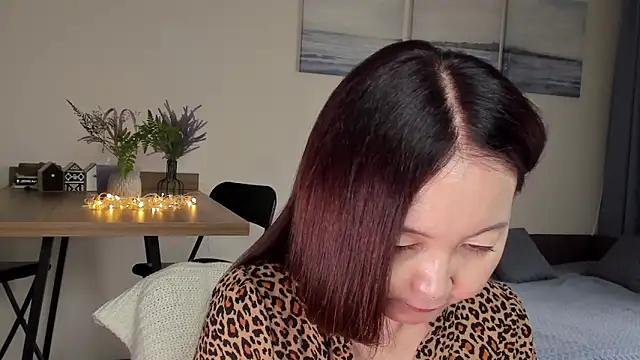 AvroraSakura online show from September 13, 2025, 10:59 am