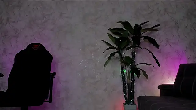 Emma7 online show from May 17, 2026, 2:22 am